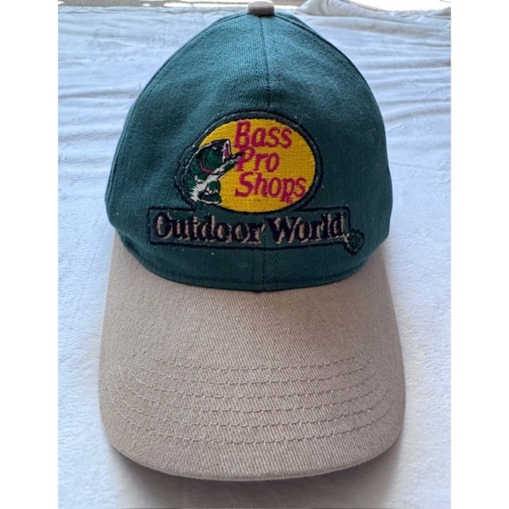 Bass Pro Shops Outdoor World Hat Mens Snapback Cap Green Tan Fishing Embroidered